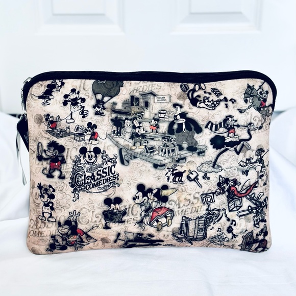 Disney Accessories Disney Laptop Sleeve Reversible Classic Mickey